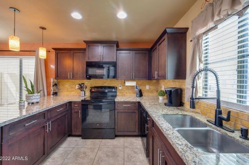 4807 4th Ave, Phoenix AZ  85041-3182 exterior