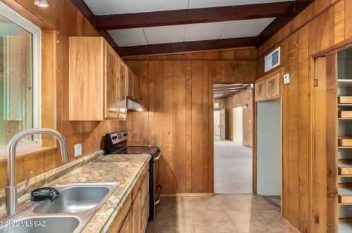 8835 20th St, Tucson AZ  85710-6203 exterior