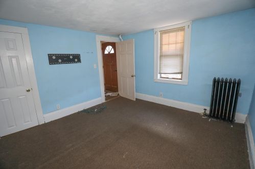 38 4 St, Dover NH 03820-2985 exterior