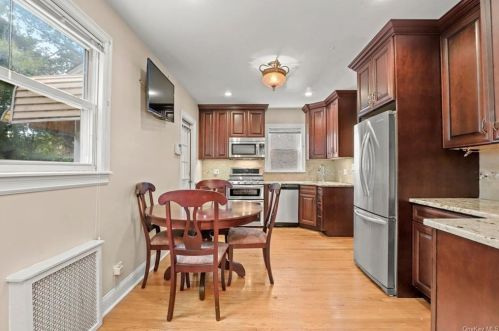 72 Douglas Pl, Mount Vernon NY 10552-1103 exterior