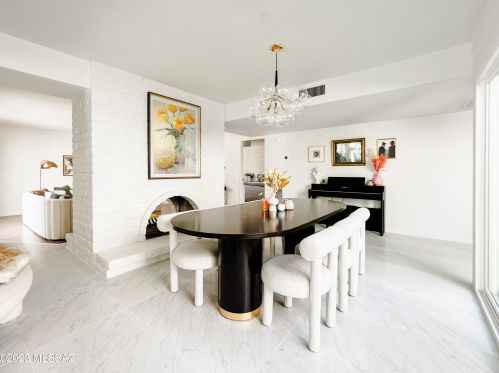 5694 Camino De La Noche, Tucson AZ  85718-4421 exterior