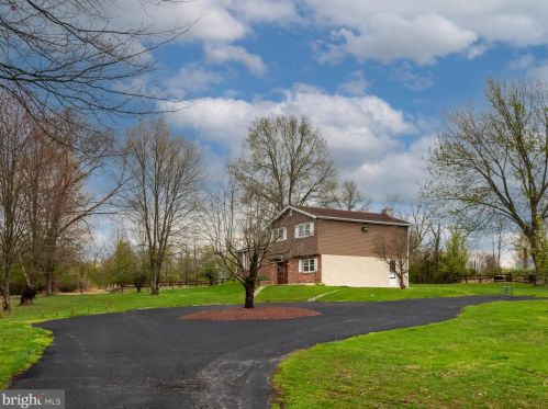 2511 Meetinghouse Rd, Jamison, PA 18929-1157