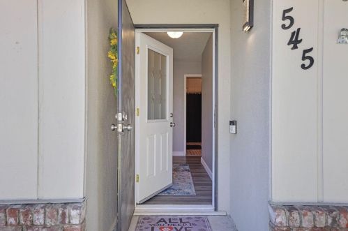 545 Quincy Rd, Turlock CA  95380-4329 exterior