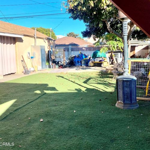 372 H St, Oxnard CA 93030-4824 exterior