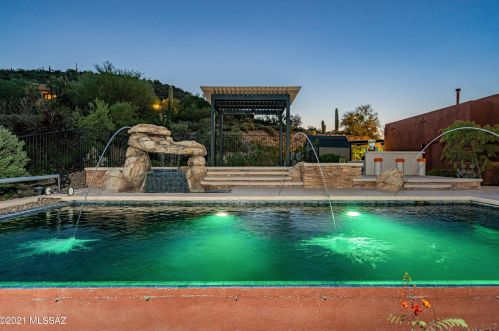 321 Corte Tortuga Vis, Tucson AZ  85745-1792 exterior