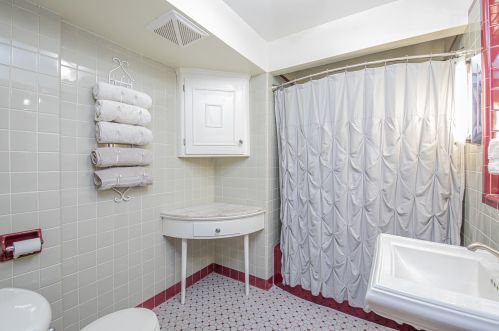 9705 Ctr St, Milwaukee WI 53222-4526 exterior