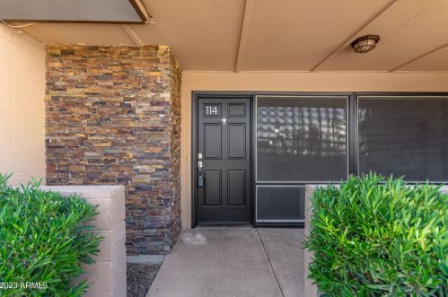 6501 17th Ave, Phoenix AZ  85015-1302 exterior