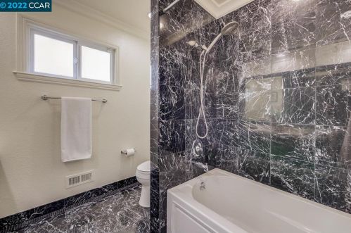 760 Citrus Ave, Concord CA  94518-2339 exterior