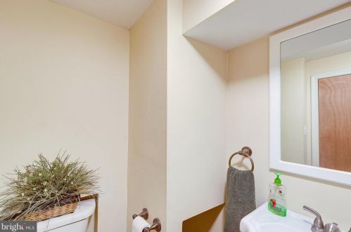 430 Orange St, Washington DC 20032-1622 exterior