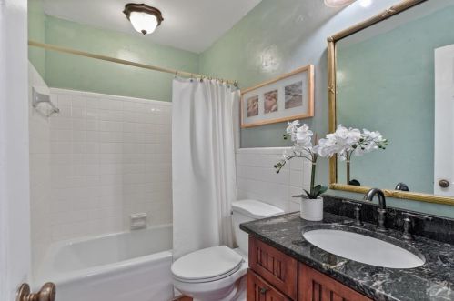 4934 Leeds Ct, Atlanta GA exterior