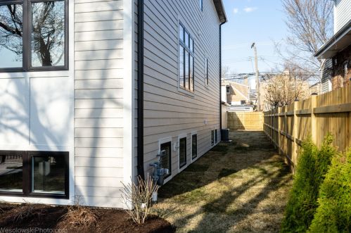 5520 Luna Ave, Chicago IL  60630-1312 exterior