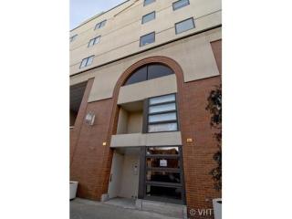 885 Lill Ave, Chicago, IL 60614-6447