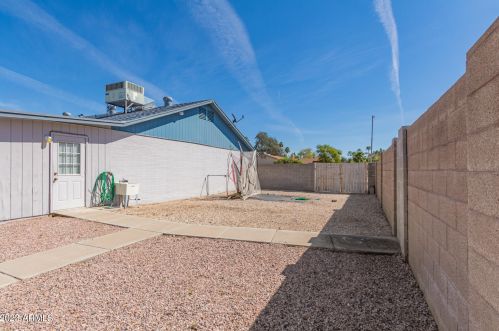 16418 30th Dr, Phoenix AZ  85045-2271 exterior