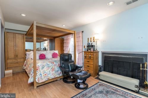 15 Hunters Gate Ct, Silver Spring MD 20904-1827 exterior