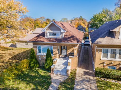 2105 8th Ave, Broadview, IL 60153-3230