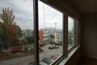 23 Aloha St, Seattle WA  98109-3611 exterior