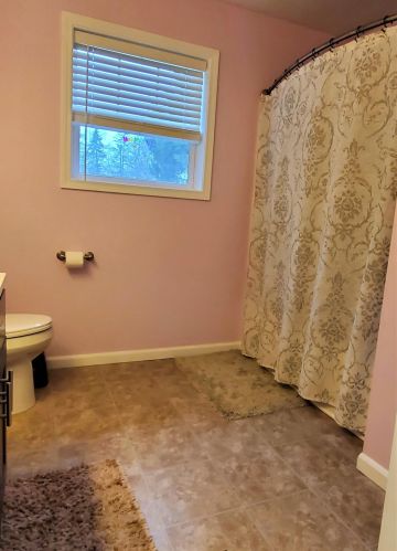 1866 Riv Rd, Meskegon MI 49445-1646 exterior