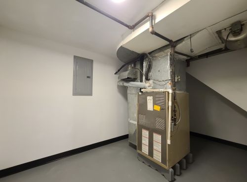 6217 Nagle Ave, Chicago IL  60638-4207 exterior