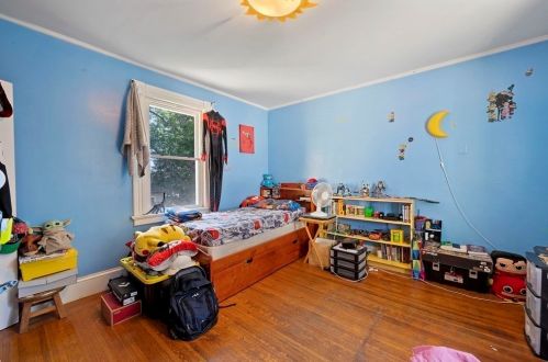 346 Maple St, Springfield MA 01105-1953 exterior