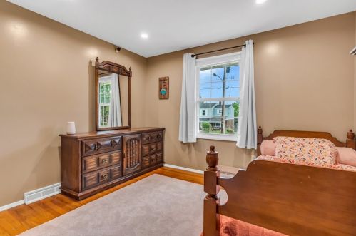 165 Conneaut Dr, Pittsburgh PA 15239-2630 exterior