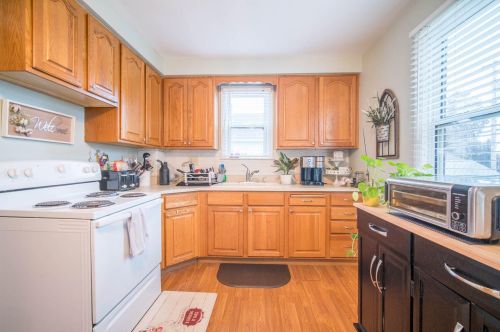 1632 94th St, Milwaukee WI  53214-4113 exterior