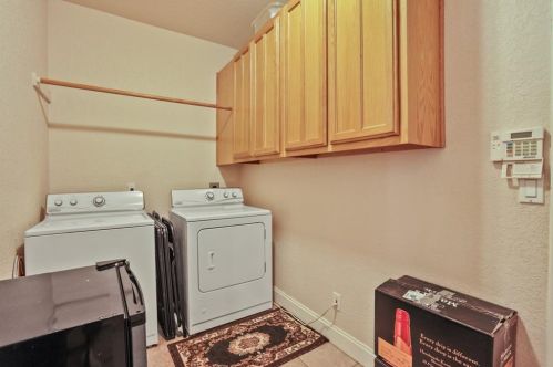 719 Silent Holw, San Antonio TX 78260-6276 exterior