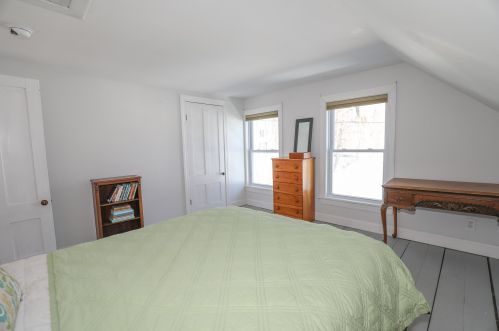 5 Perkins St, Concord NH 03301-4520 exterior