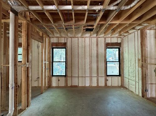 302 Edgewood Dr, Montgomery TX exterior