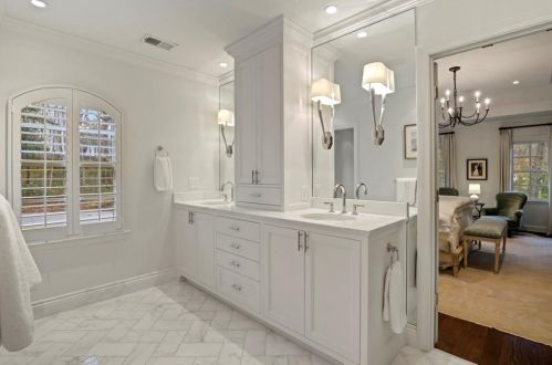 2817 Dover Rd, Atlanta GA 30327-1209 exterior