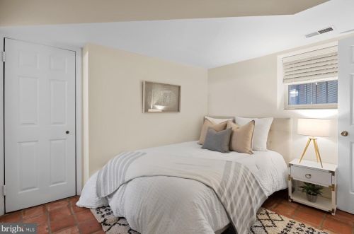 1429 Q St, Washington DC 20009-3808 exterior