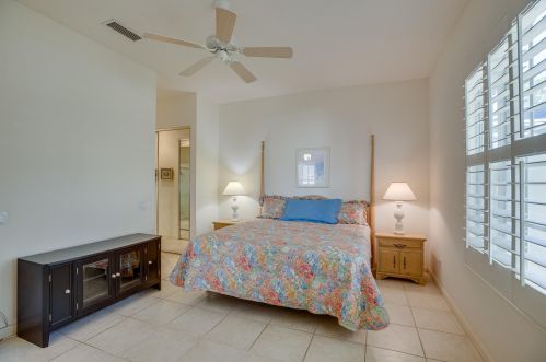 320 Bentley Cir, Fort Pierce FL 34986-2475 exterior