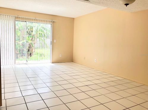 12112 Napiers Cir, Orlando FL  32826-2401 exterior