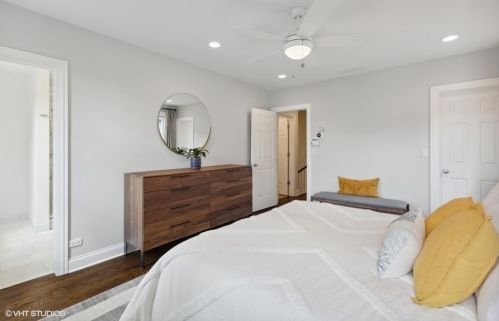 2425 Pensacola Ave, Chicago IL  60618-1607 exterior