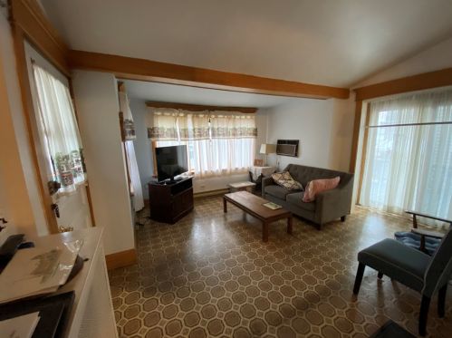 3902 Hamilton Ave, Chicago IL 60625-1305 exterior