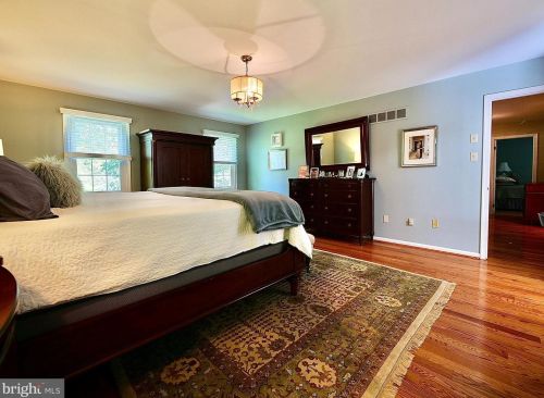 12 Michele Dr, Media PA 19063-1029 exterior