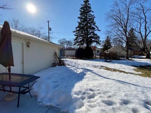 2551 89, Milwaukee WI 53226-1805 exterior