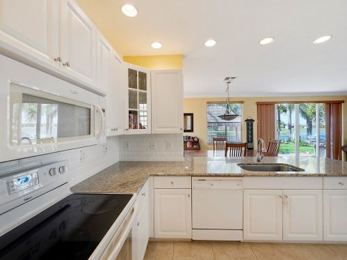 11903 Knightsbridge Ln, Fort Pierce FL 34987-2730 exterior