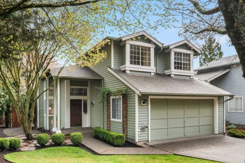 20428 Hollyhills Dr, Bothell, WA 98011-7606