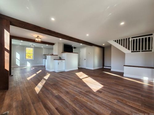 222 Thorpe Ave, Meriden CT  06450-9206 exterior