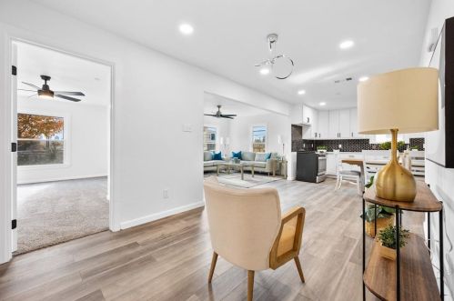 2521 Amelia St, Dallas TX  75235-8222 exterior