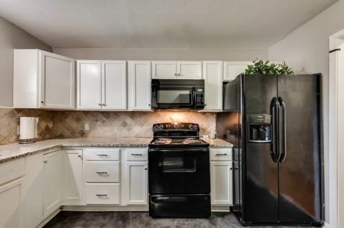 2209 Costa Mesa Dr, Dallas TX  75228-2027 exterior