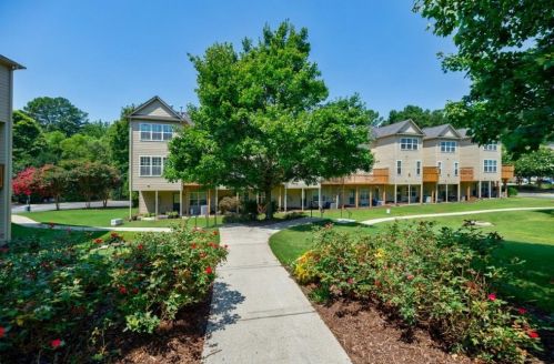 2067 Cobblestone Cir, Atlanta GA 30319-4911 exterior