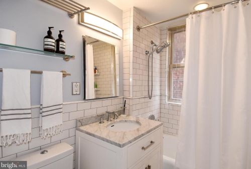 1725 Lanier Pl, Washington DC  20009-2182 exterior