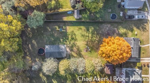 125 High St, Middlevle MI 49333-9466 exterior