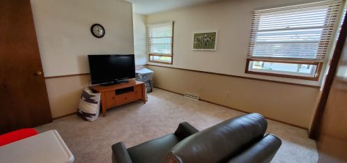 8522 Whitaker Ave, Milwaukee WI 53228-2866 exterior