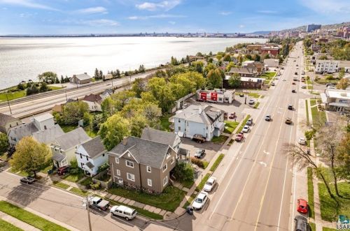 1828 London Rd, Duluth MN 55812-2039 exterior