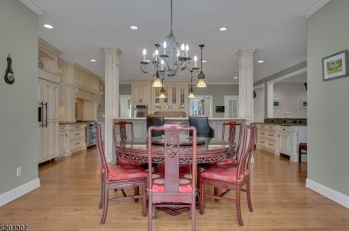 7 Chilton Rd, Chester NJ  07930-3107 exterior