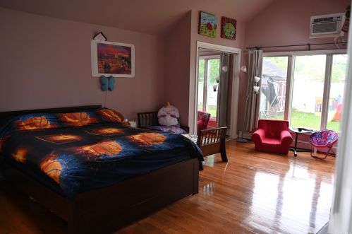 27 Weston St, Huntington Station NY 11746-4030 exterior