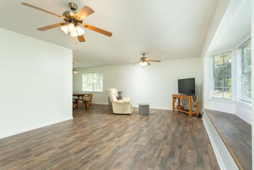 5494 Baker Rd, Milton, FL 32570-8087