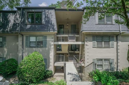 169 Amherst Pl, Atlanta GA  30327-4079 exterior